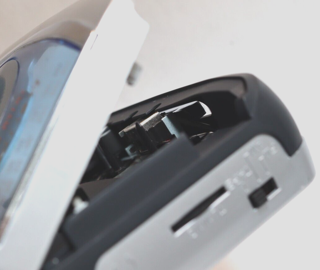 REFURBISHED - Lloytron Radio/Cassette Player W183 - (Fully Operational)