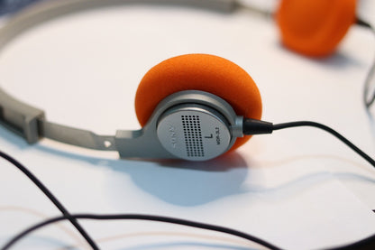 REFURBISHED - Sony Walkman Cassette Player Sony TPS-L2, Including Accessories in Original box. Rare Japanese Version Serial matched - (Fully Operational) Serial No: 62646