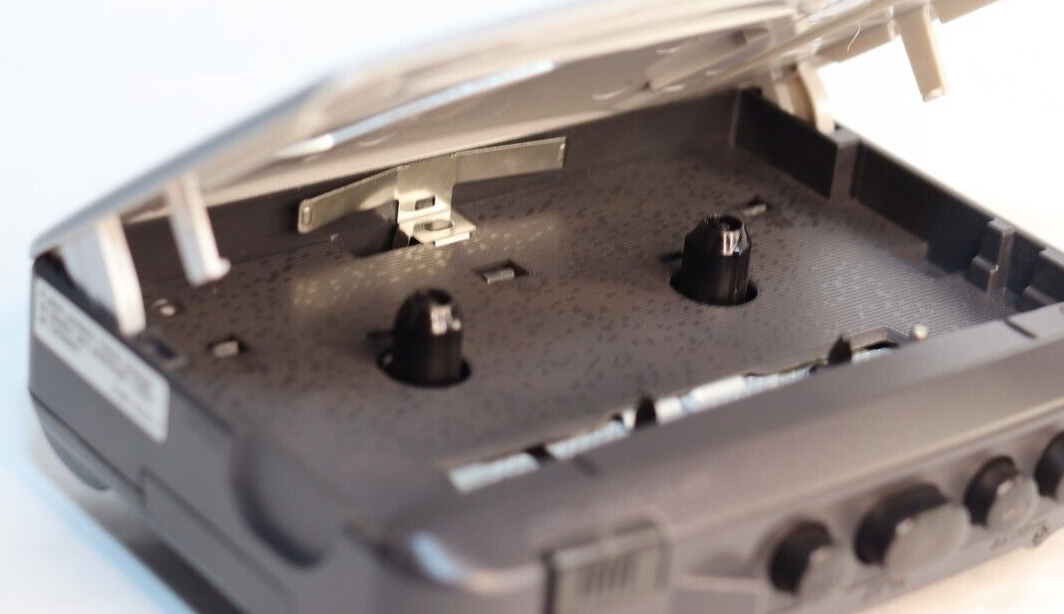 REFURBISHED - Sony Walkman Cassette Player WM-EX194 - (Fully Operational) Serial No: 1264611