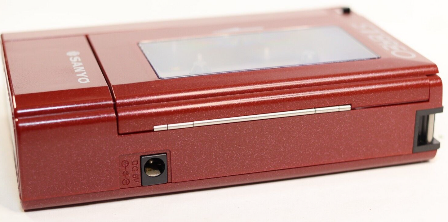 REFURBISHED - Sanyo Cassette Player M4440 with Case and User Manuel - (Fully Operational) Serial No: 14310419